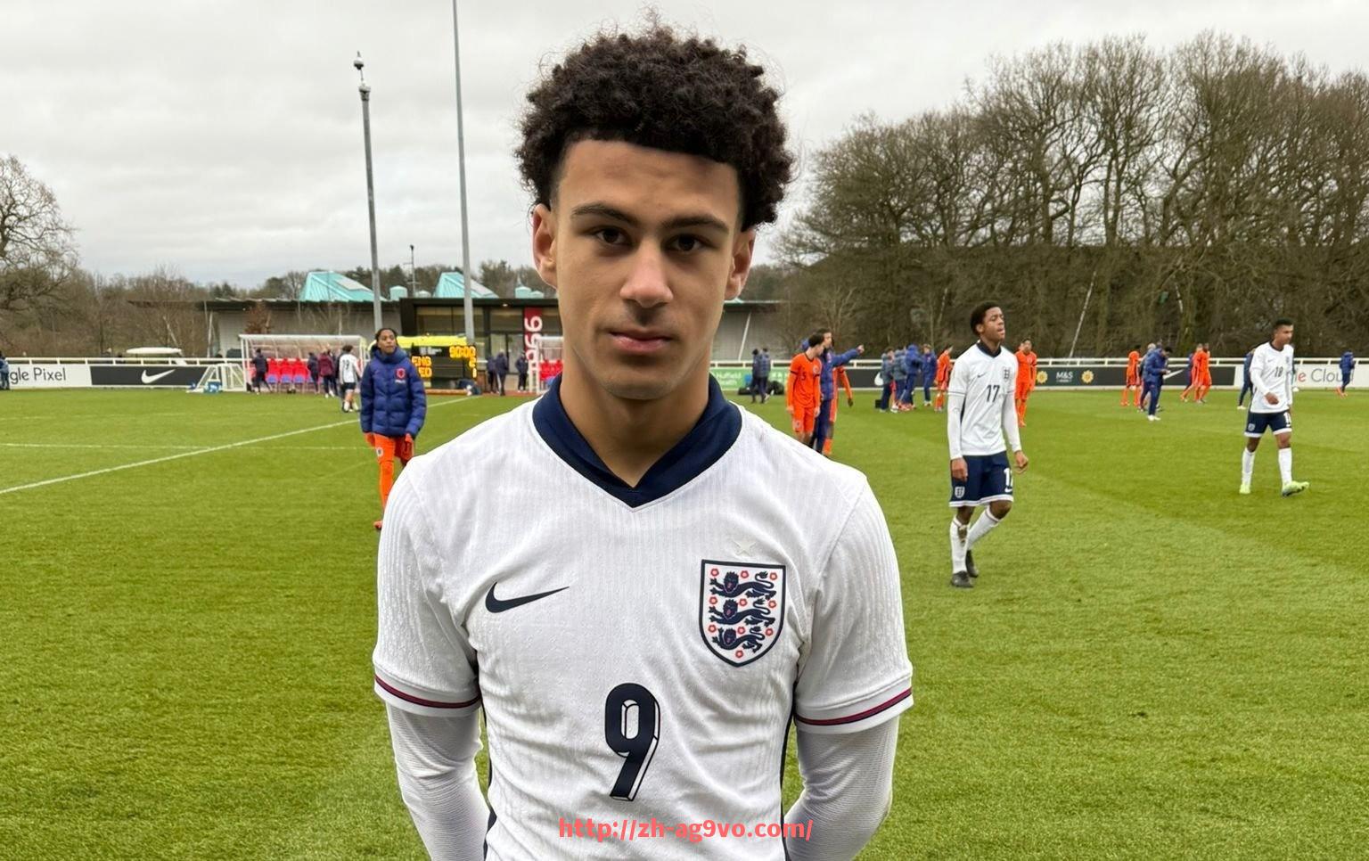 ag9游会-CBA新疆队足球队:新疆队是否同时参与CBA与足球赛事